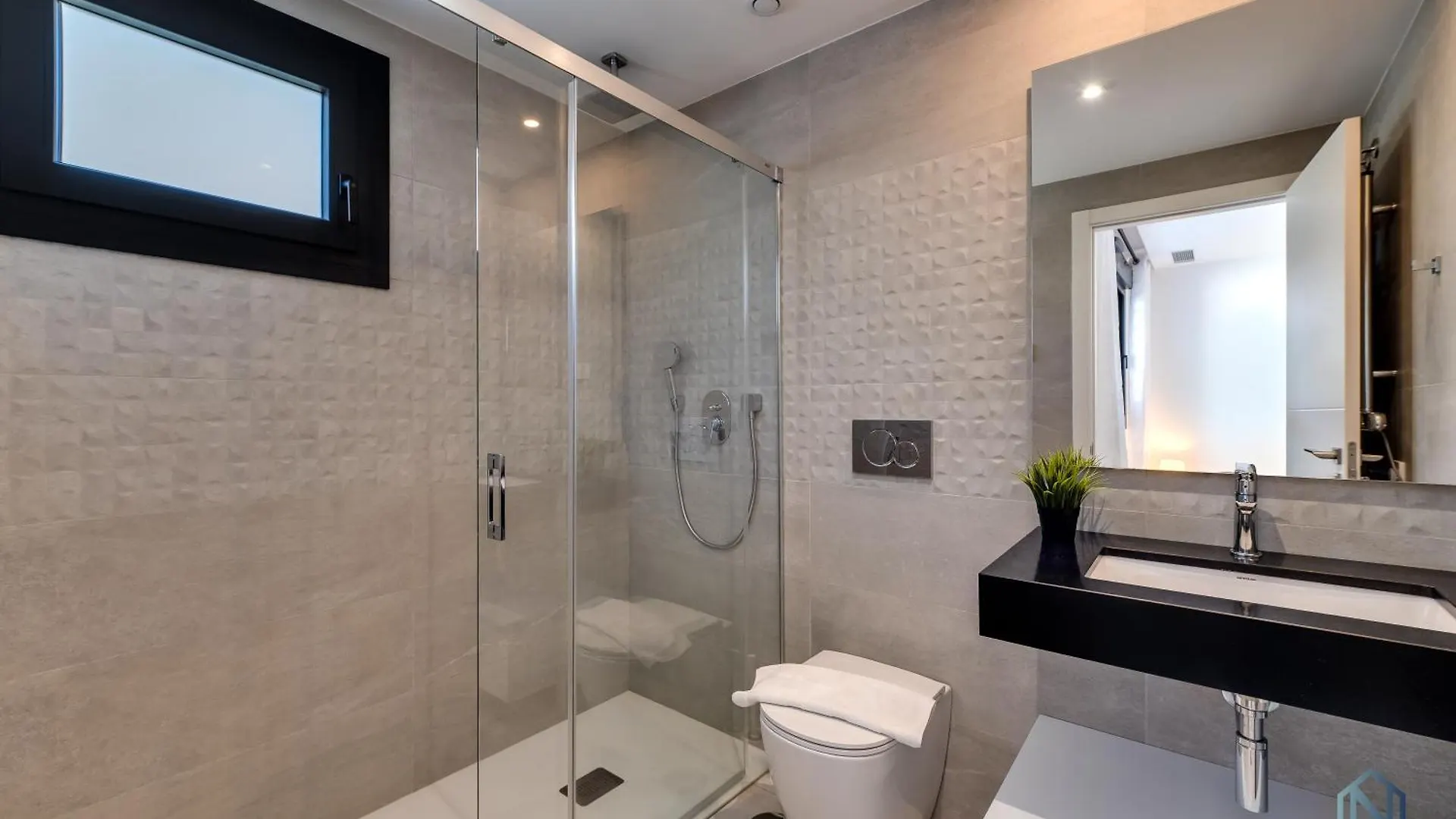 Newly Built 2 Bdrm Modern Oasis W Gym & Pool Apartment Estepona