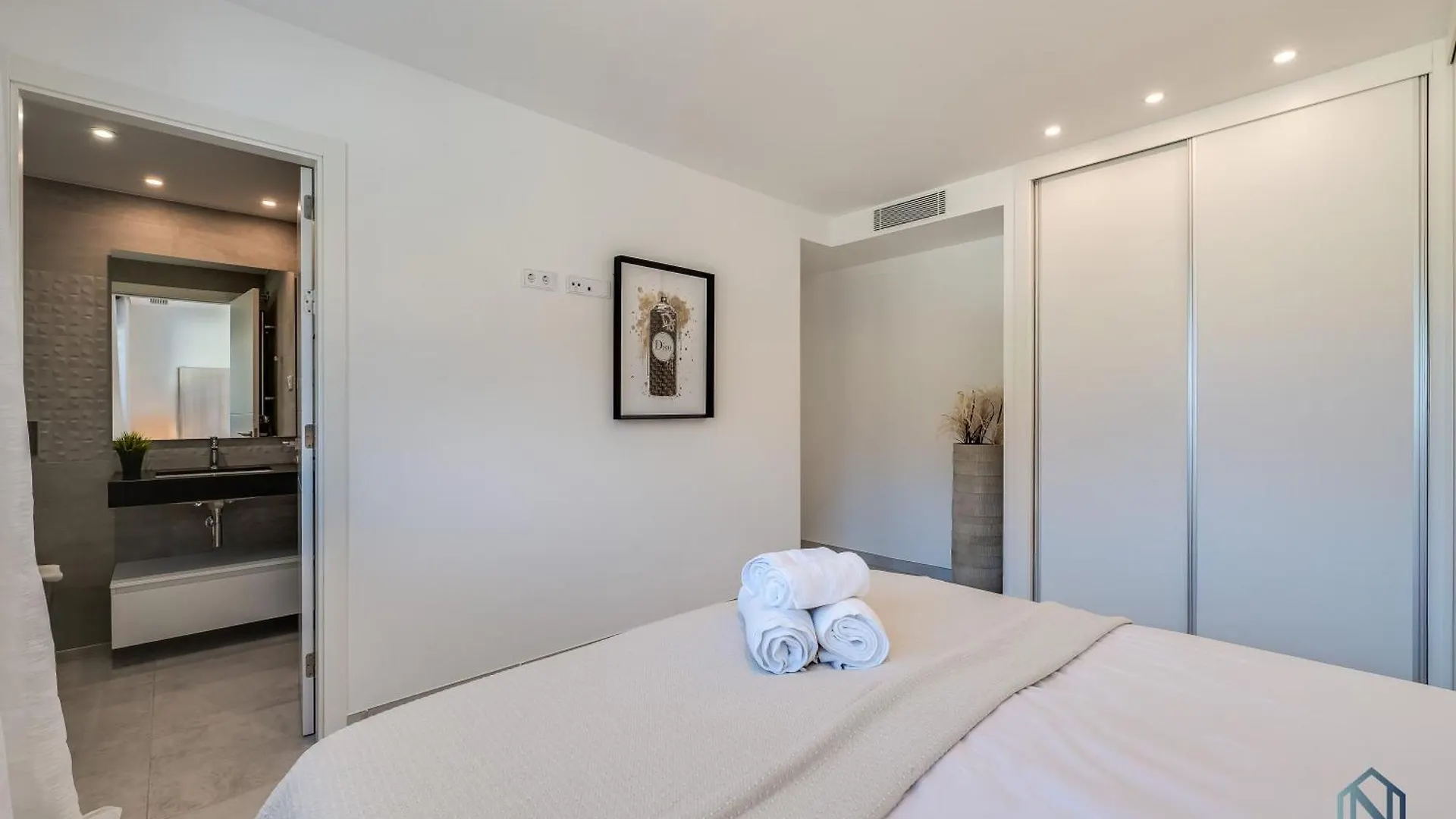 Newly Built 2 Bdrm Modern Oasis W Gym & Pool Apartment Estepona